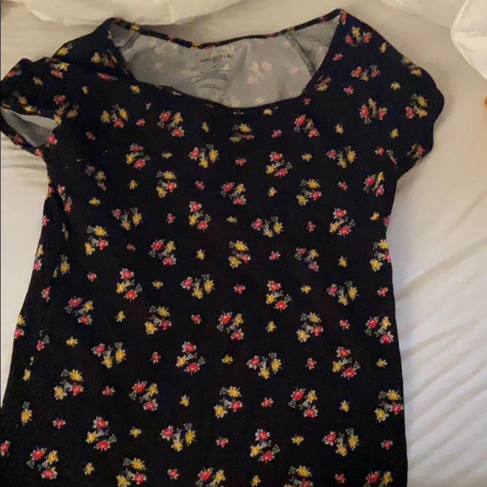 flower t shirt.